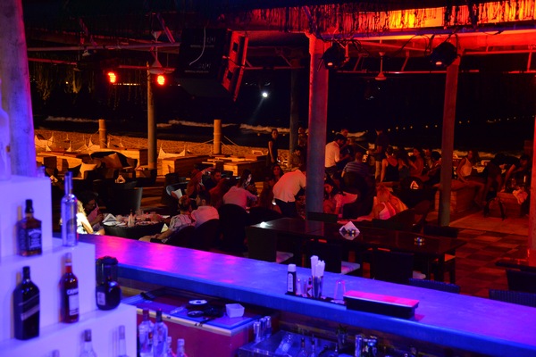 Clubbing Night at Edde Sands